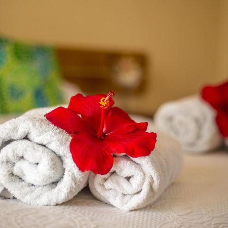 Hostal Uruhao Hanga Roa Ngoại thất bức ảnh