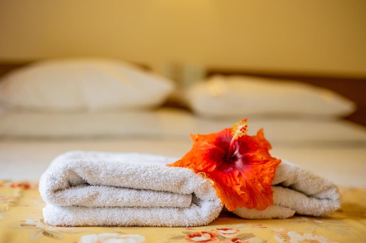 Hostal Uruhao Hanga Roa Ngoại thất bức ảnh