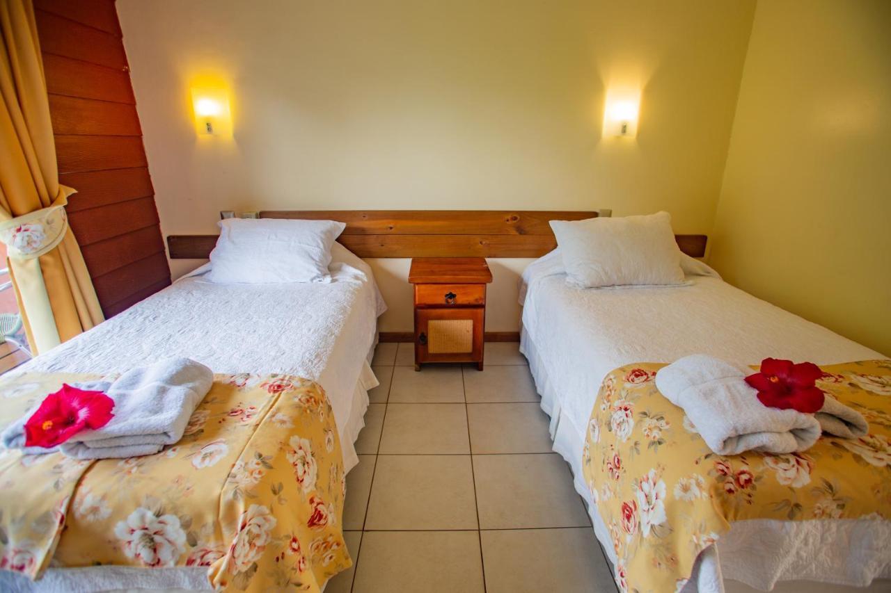 Hostal Uruhao Hanga Roa Ngoại thất bức ảnh