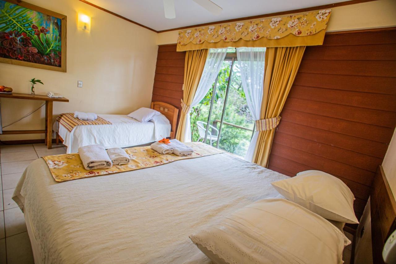 Hostal Uruhao Hanga Roa Ngoại thất bức ảnh