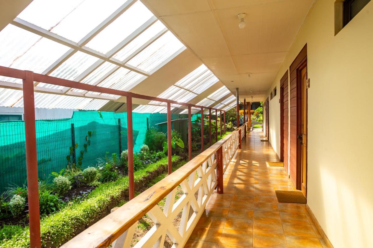 Hostal Uruhao Hanga Roa Ngoại thất bức ảnh