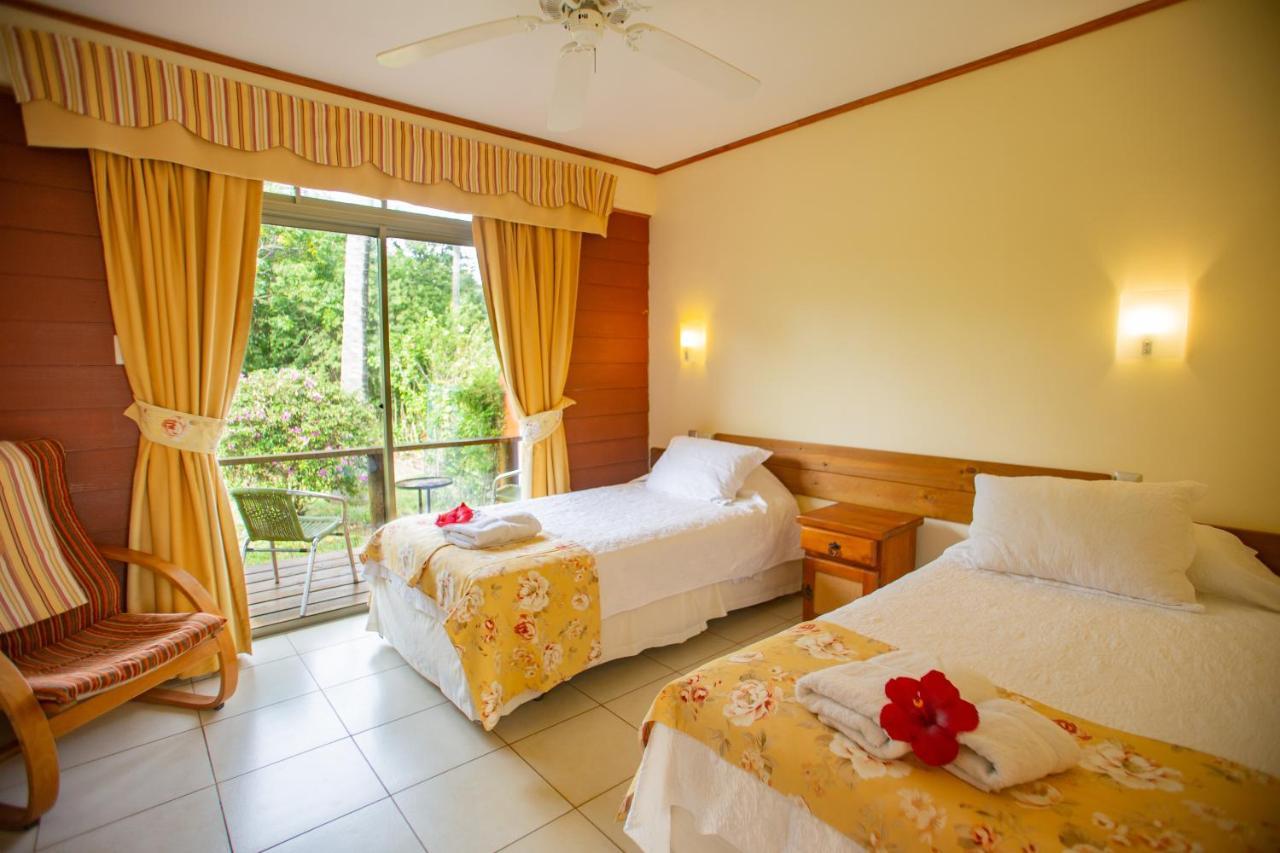 Hostal Uruhao Hanga Roa Ngoại thất bức ảnh