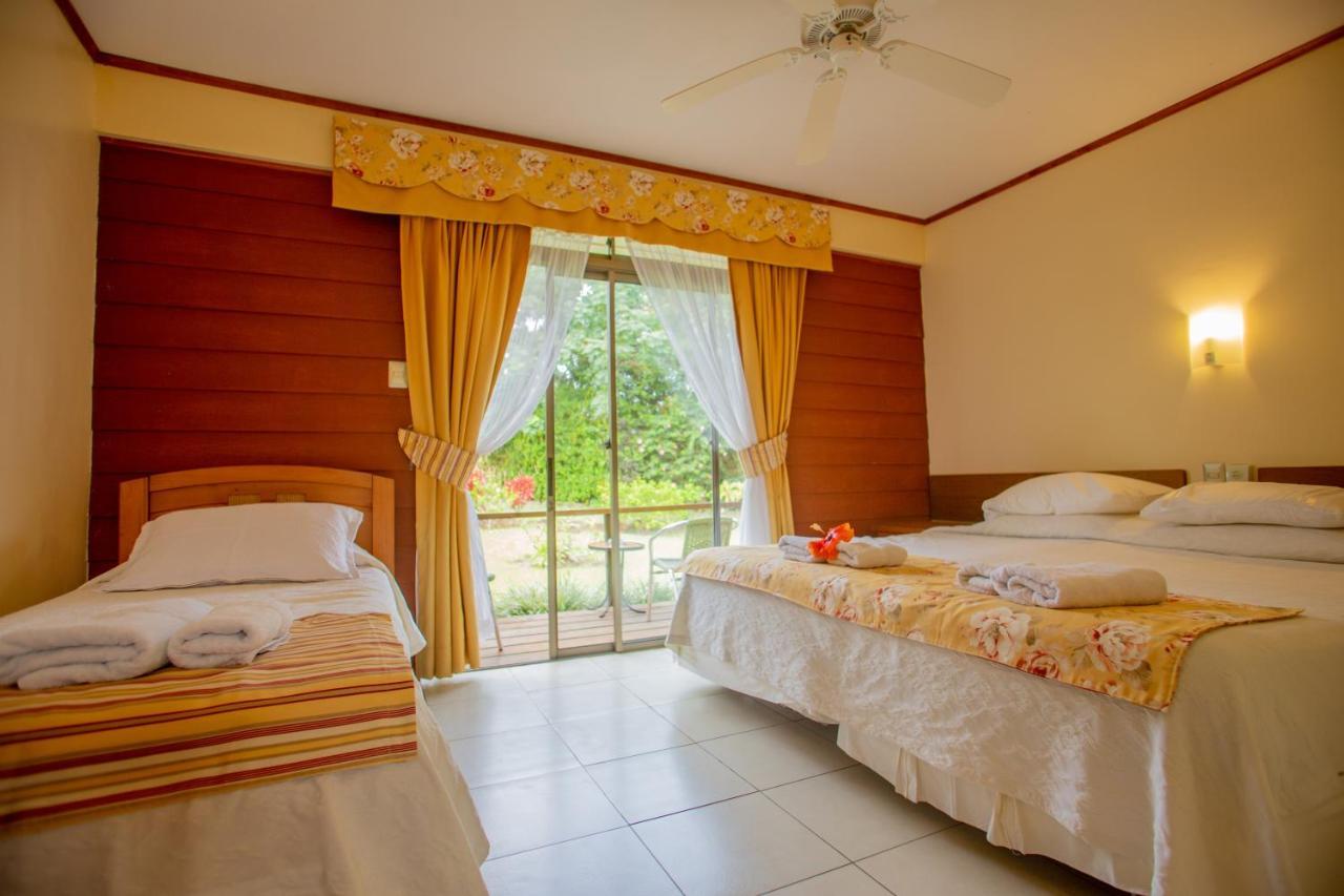 Hostal Uruhao Hanga Roa Ngoại thất bức ảnh