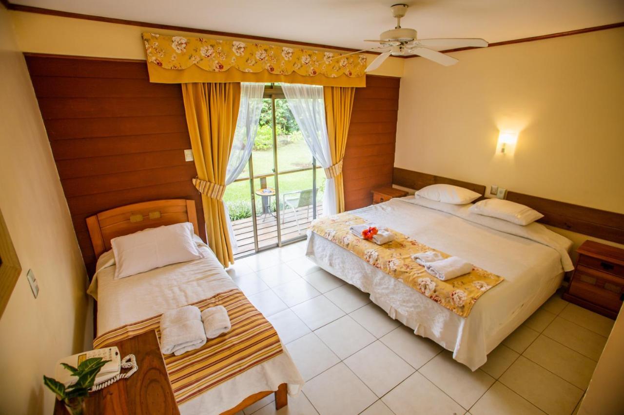 Hostal Uruhao Hanga Roa Ngoại thất bức ảnh