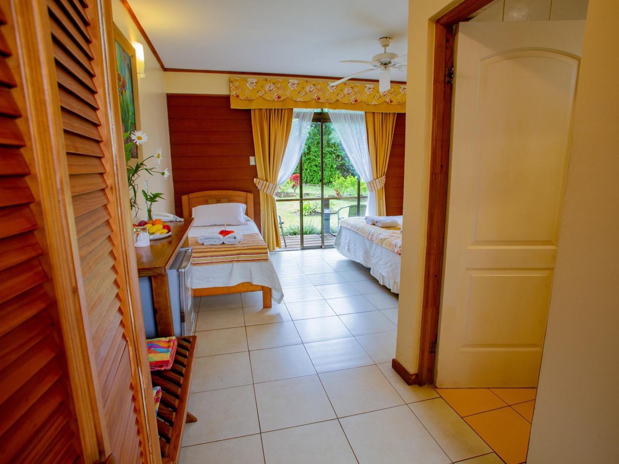 Hostal Uruhao Hanga Roa Ngoại thất bức ảnh